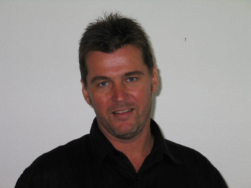 Hypnosetherapeut, NLP Master und Master Life Coach Dirk Roman
www.hypnoticproducts-online.com